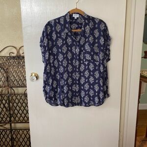 Navy blue/white XL cap sleeve shirt